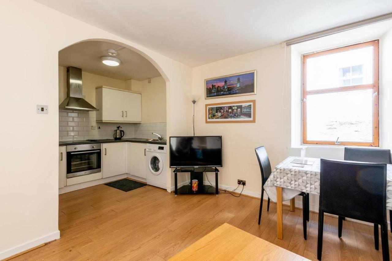 City Centre 2 Bed - Baron Taylor Street อินเวอร์เนส ภายนอก รูปภาพ